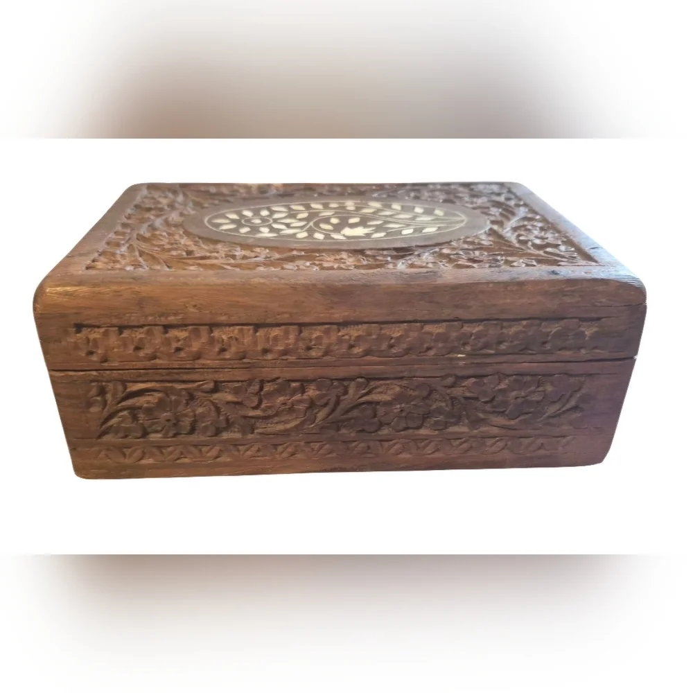Vintage Hand Carved Floral Trinket Box Wood